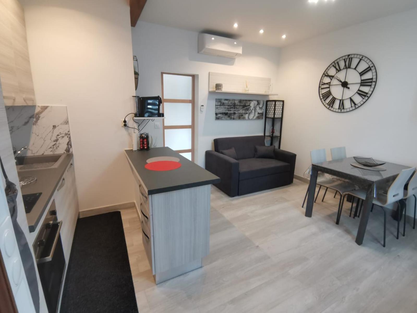 Coquet 2 Pieces Entierement Renove Et Climatise Apartment Cannes Ngoại thất bức ảnh
